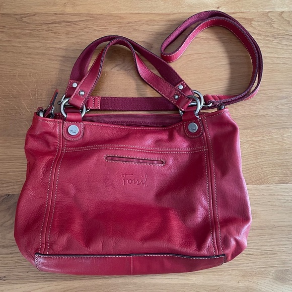 EUC Fossil Red Pebbled Leather Bag with extra Crossover Strap - Picture 2 of 8